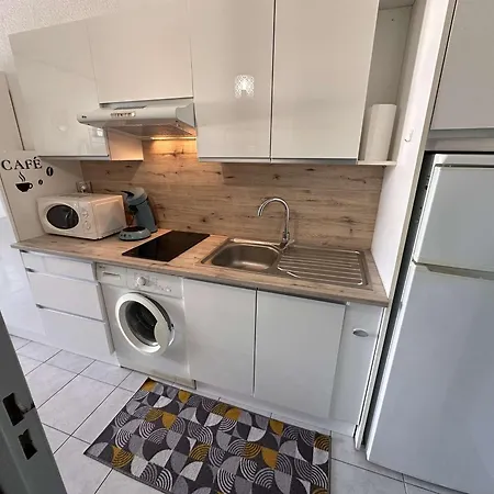 4 Pers. Avec Piscine A 200m De La - Port Camargue - Fr-1-731-72