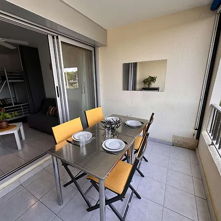 4 Pers. Avec Piscine A 200m De La - Port Camargue - Fr-1-731-72 *